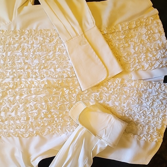 Tuxedo style blouse - Picture 2 of 5